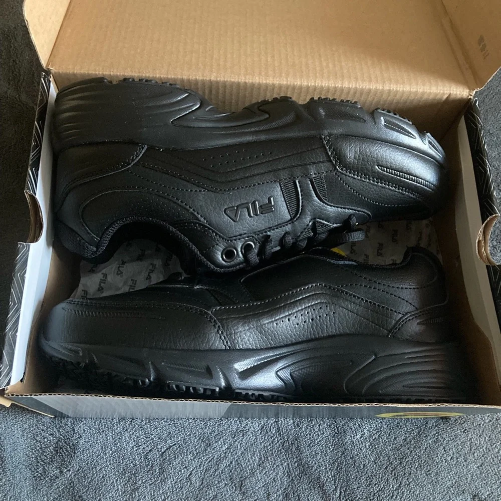 Fila Woman’s Black Slip Resistant Shoes - Picture 3 of 6